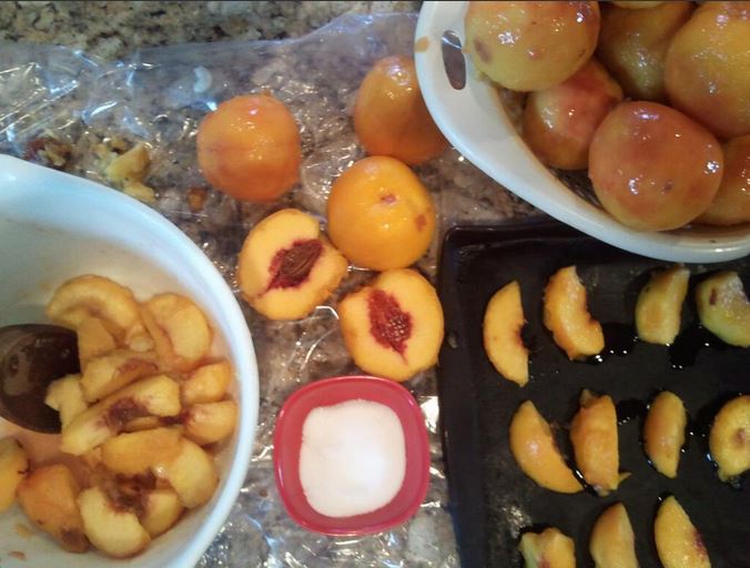 How to Freeze Peaches + Peaches â€˜n Cream Smoothie