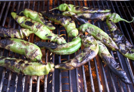 Keep Calm and Guac On! Hatch Green Chile Guacamole Recipe - thefitfork.com