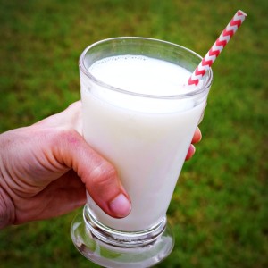 Milk makes a good bedtime snack, it's slow digesting and packed with casein protein for muscle making