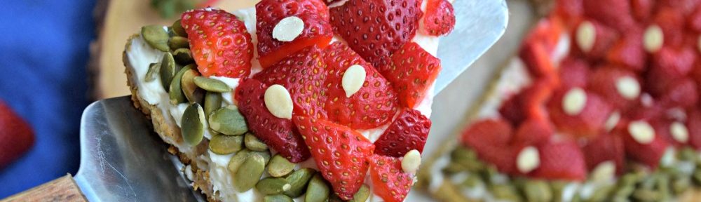 Strawberry Seed Pizza is a beautiful, summery dessert that is gluten-free, sugar-free, and dairy-free. Paleo diet friendly too.