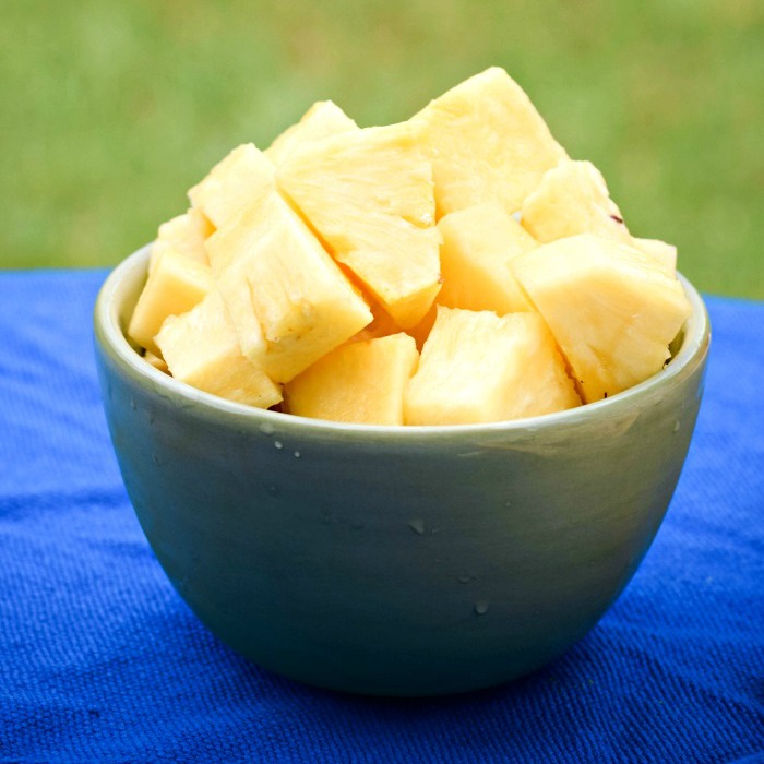 pineapple makes a great healthy snack