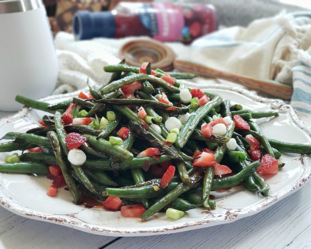 Spicy Berry Green Beans plated raspberry dressing