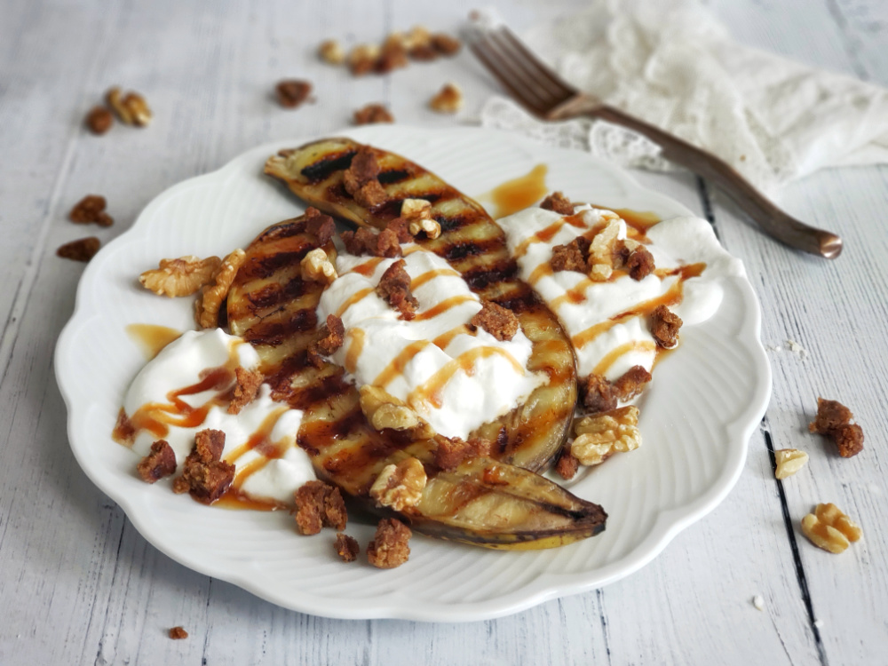 Grilled Banana Sundae with Date Syrup
