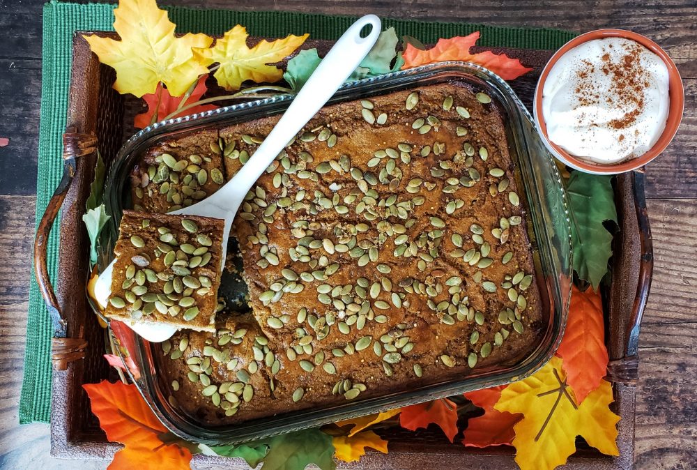 Pumpkin Spice Peanut Butter Quinoa Oat Bake is a healthy, hearty breakfast that can be made ahead for busy mornings or entertaining. Great for meal prep. Lots of fiber protein and gluten free. Freezes well for quick breakfasts.