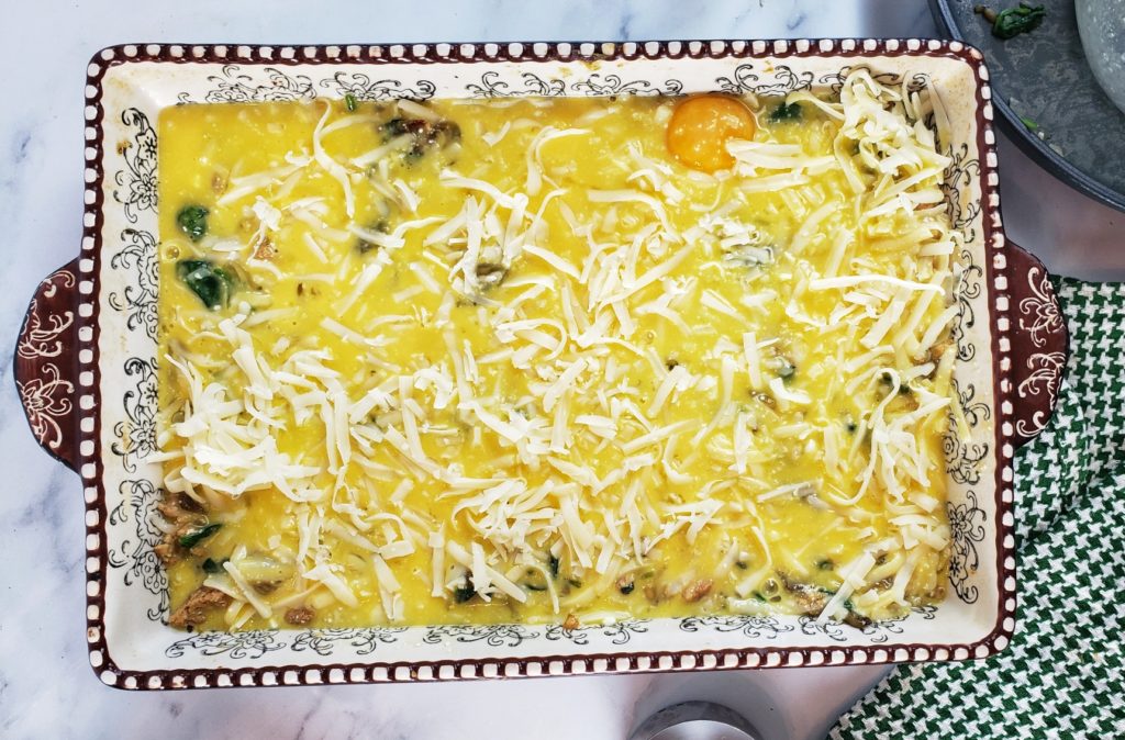 Hatch Green Chile Chicken Egg Bake: This hearty but well-balanced breakfast bake is also perfect for brunch, lunch and a light dinner! Gluten free, lower carb -- 21g protein for long-lasting energy. Great for a crowd, or meal prep and freeze in single-serve portions to reheat later.