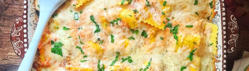 The simplicity and deliciousness of this spinach alfredo ravioli bake will make it your new busy-night dinner. Basically a dump-and-bake casserole, just layer up everything in a 9x13-inch baking dish (no stirring even needed) and bake for 30 minutes – serves a big family or hungry group!