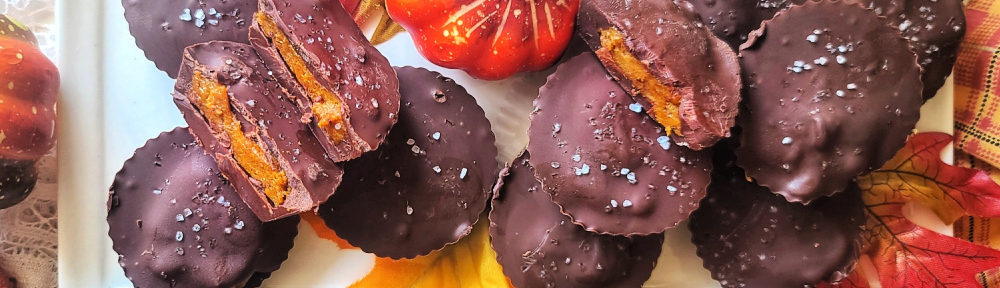 These easy protein pumpkin peanut butter cups are the perfect nearly sugar-free swap for Reese’s Cups, one of America’s favorite candies. Rich chocolate envelops a creamy center filled with protein and seasonal flavors. No bake, no guilt and a favorite homemade swap for Halloween candy.