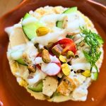Loaded Mediterranean Chicken Rice Cake is a quick, no-cook, protein-packed snack made with hummus, chicken, fresh veggies and flavorful toppings. Easy to customize and gluten-free!